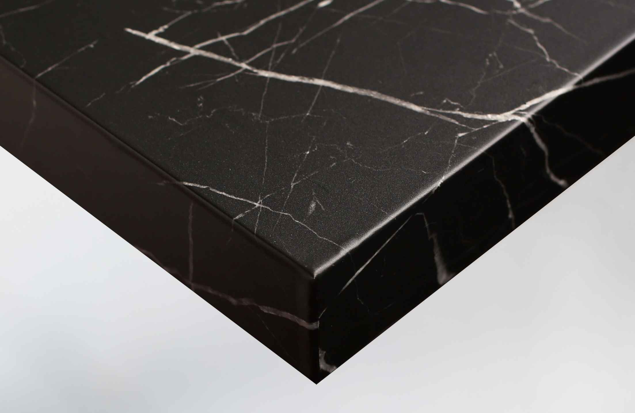 U50 Folie autocolantă autoadezivă Nero Marquina 122 cm pentru mobilă, uși și pereți
