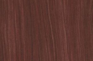 folie imitație lemn bordeaux birch 122 cm aplicată pe mobila – Folie.ro